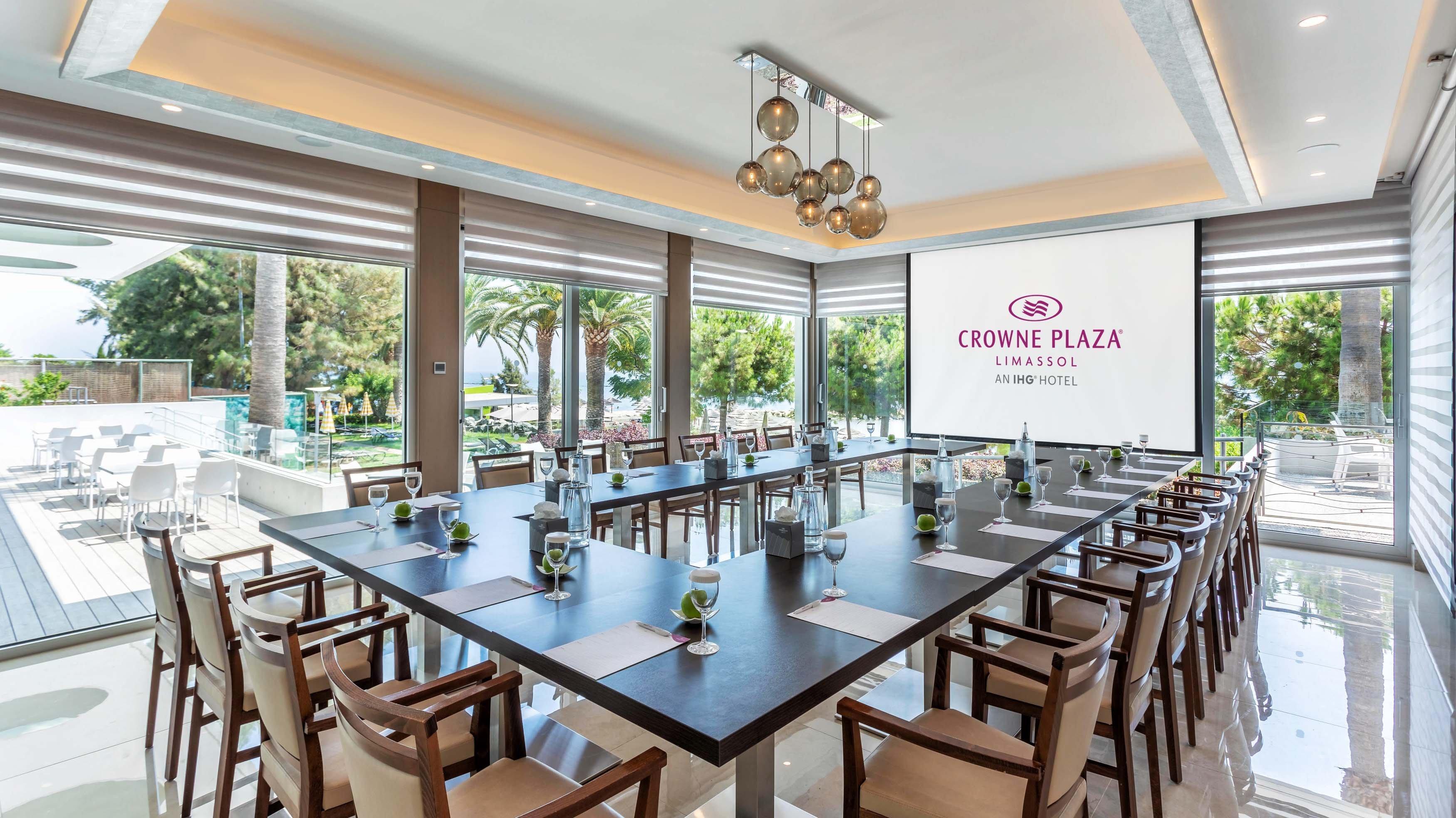 Crowne Plaza Limassol By Ihg Hotel Екстериор снимка