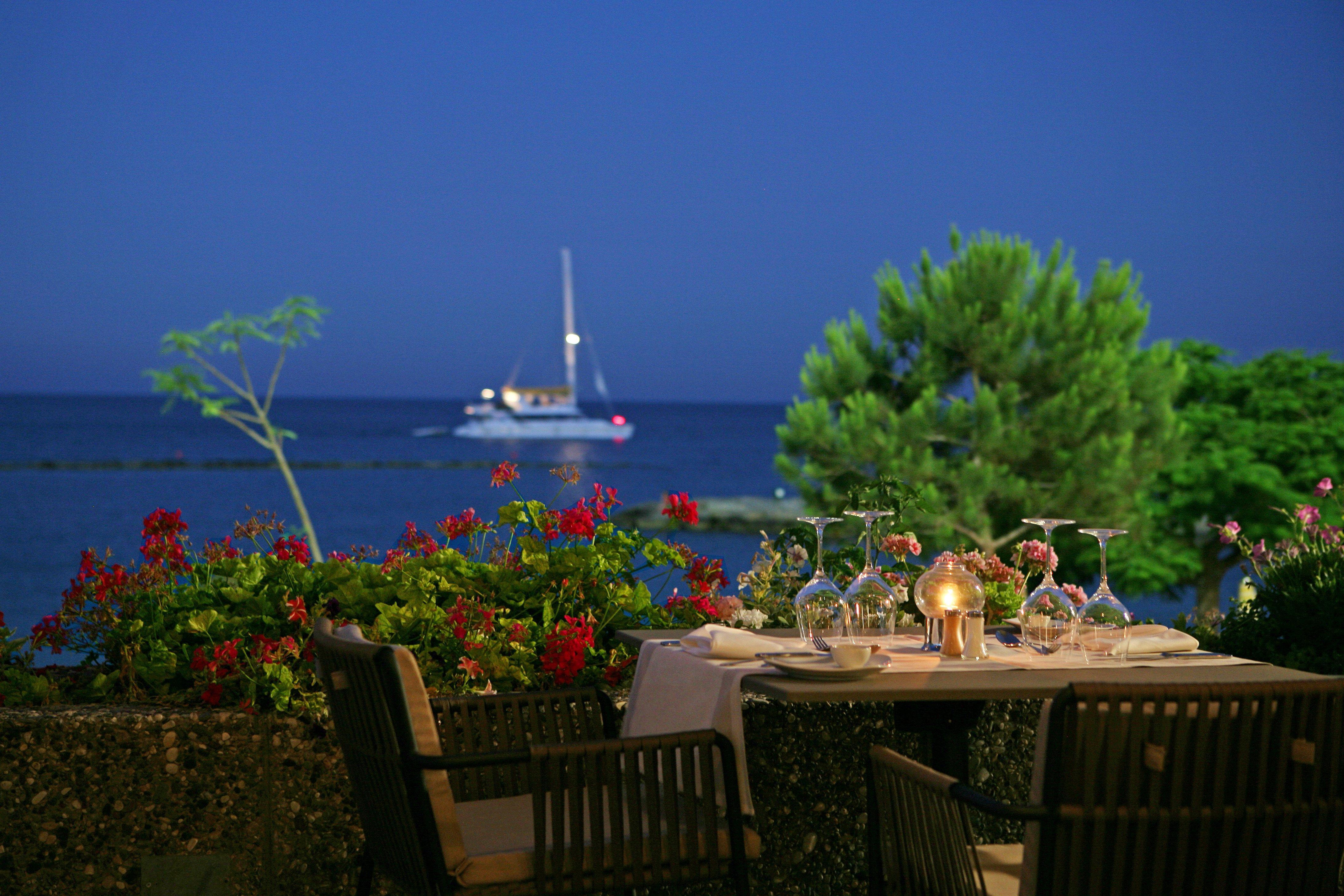 Crowne Plaza Limassol By Ihg Hotel Екстериор снимка